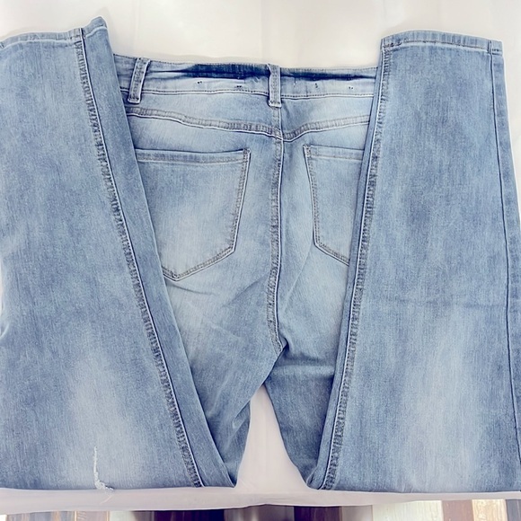 Find. Ladies jeans with hip embroidery 33X28 - Picture 15 of 15